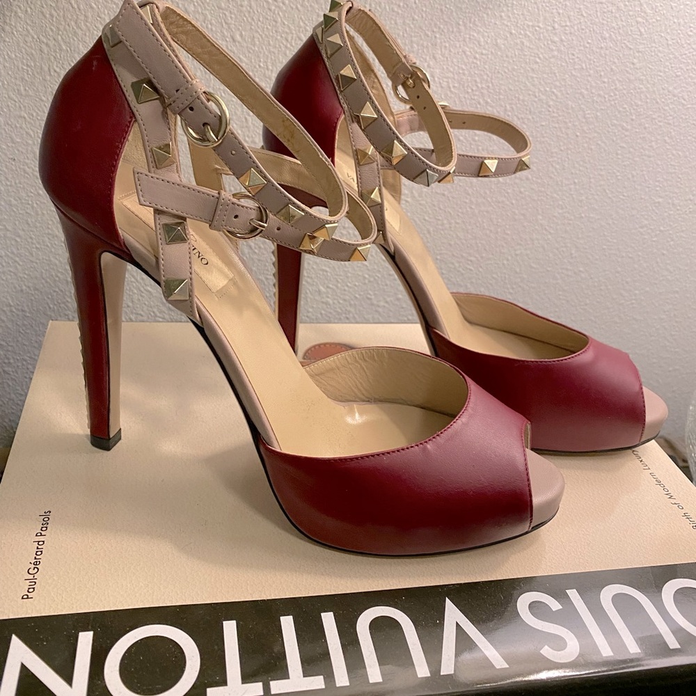 Valentino Rock Stud heels 👠 😍